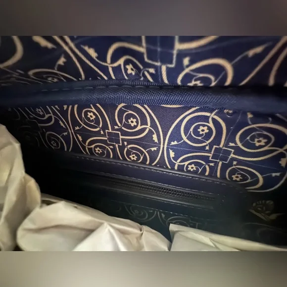 The Lord Of The Rings Tree Of Gondor Crossbody Bag - Picture 8 of 8